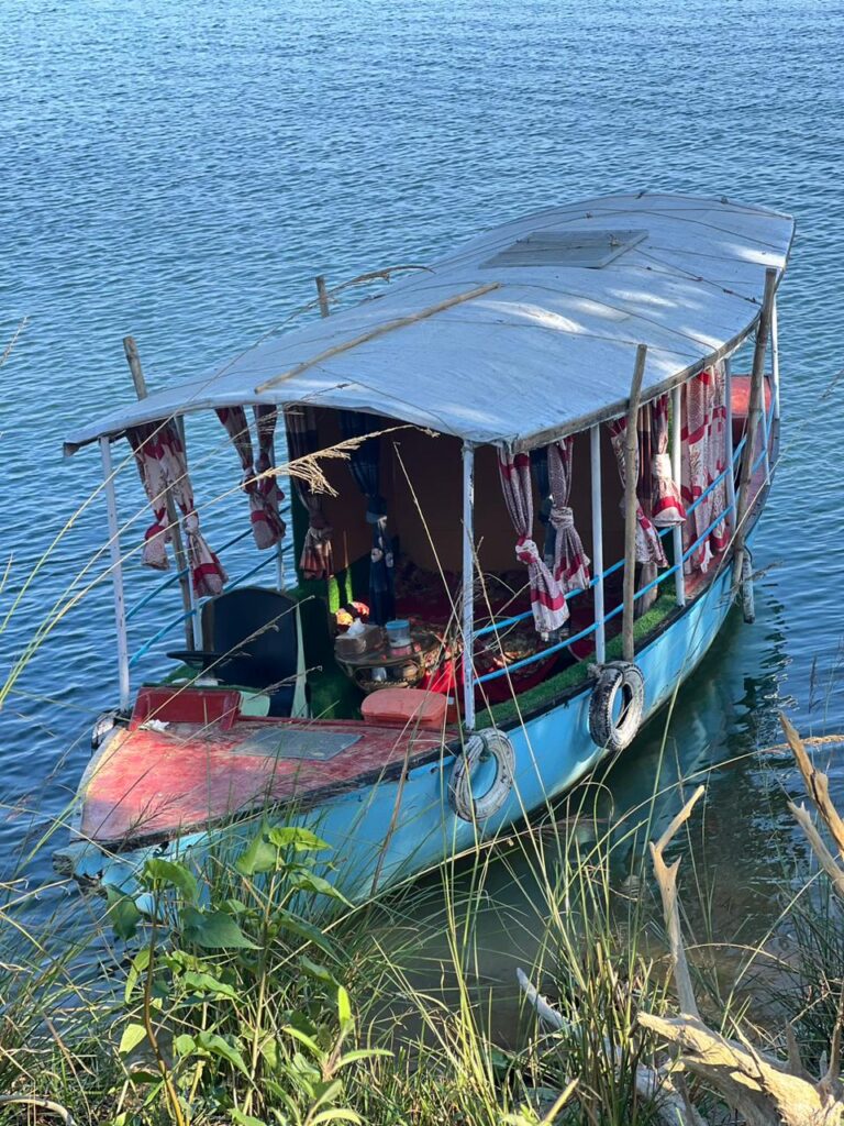 Family Boat 5