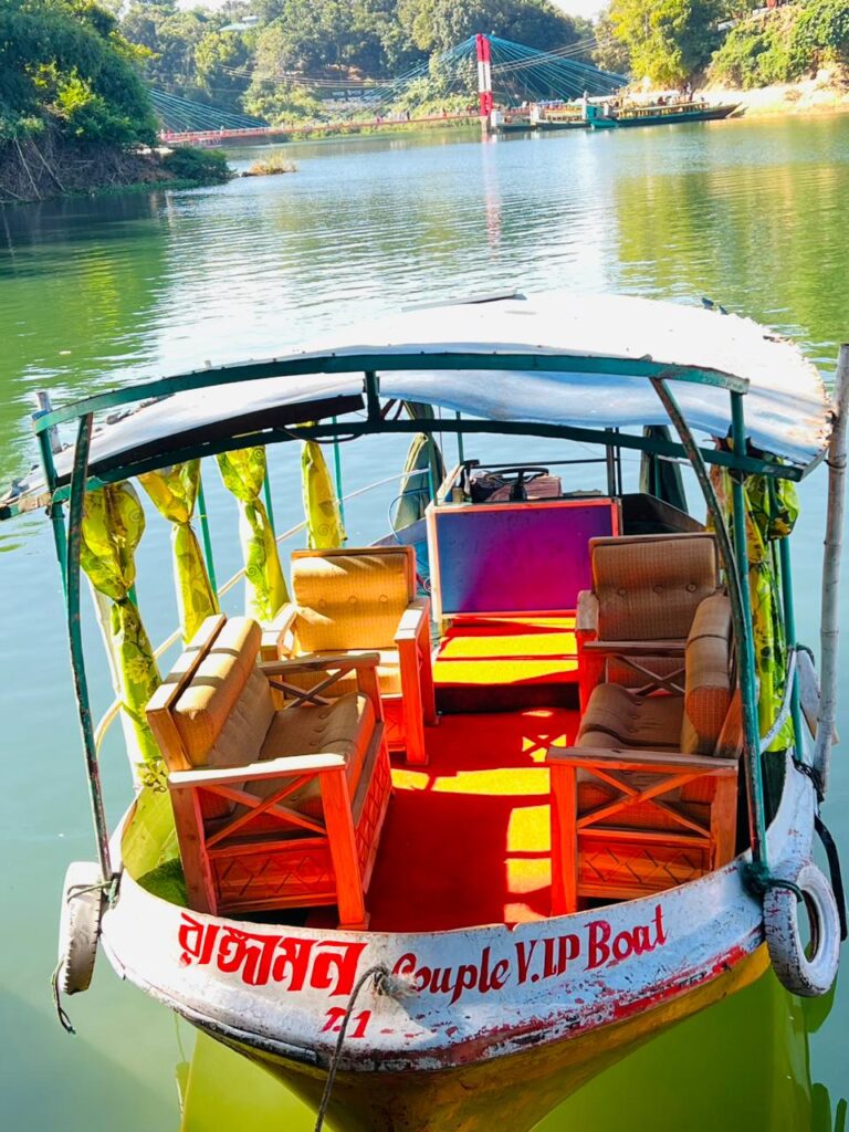 Family Boat 9